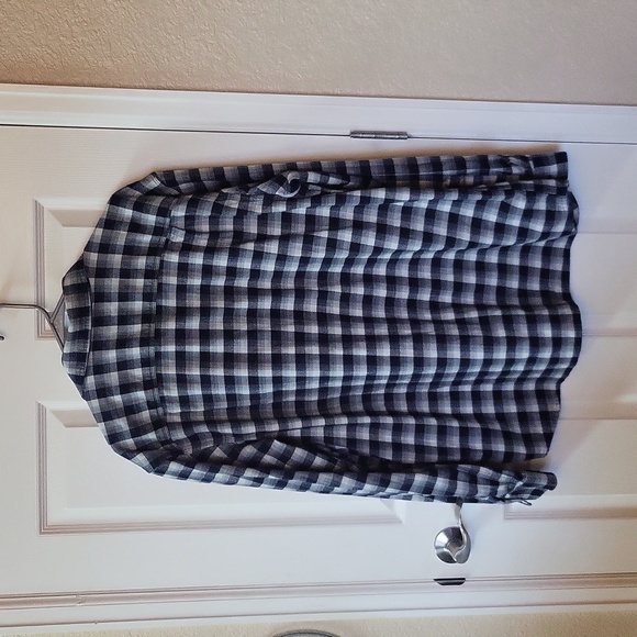 Carharrt button up - Picture 4 of 4